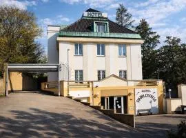 Pawlovnia Hotel