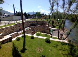 Rivers Fisherman Camp, hotel a Skopje