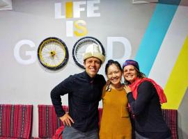 Duet hostel، فندق في كاراكول