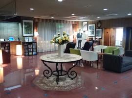 होटल की एक तस्वीर: Hotel Crown Hills Sagamihara