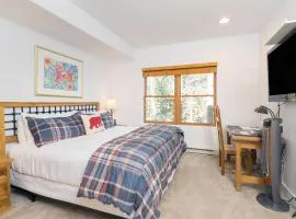 Bear Creek Lodge 205B Hotel Room