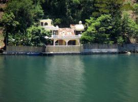 Gambaran Hotel: El Castillo on Lake Atitlan