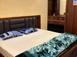 TB Homestay- 1min to Taj Mahal