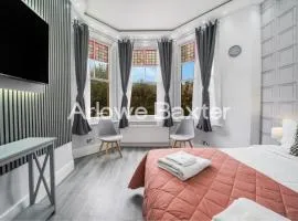 Hackney Deluxe Rooms