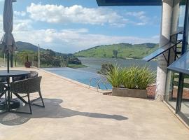 Pousada Varandas do Lago, hotel i Capitólio