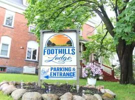 Foothills Lodge & Cafe