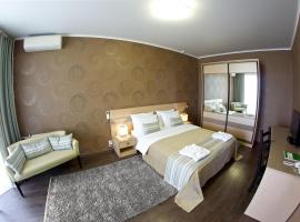 รูปภาพของโรงแรม: Green Park Kaluga Hotel