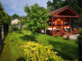 Family Summer House in Jurmala, hotel a Jūrmala