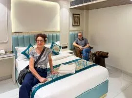 The Western Grand - A Luxury Hotel - Just 6 Mins from CP and New Delhi Station