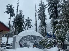 Sailya Camping and Trekking, hotel v destinácii Saturang