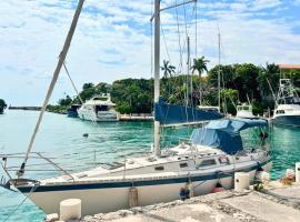 Sisu sail&stay, Hotel in Isla Mujeres
