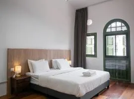 Aceh Suites by Aayu - 1 min walk to Armenian St