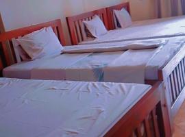 Kasirivu Entebbe Motel, hotell i Entebbe