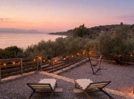 Sadova Messinia Pearl Cozy Seafront Tiny House，位于Avia的酒店