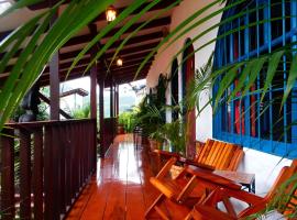 Orosi Lodge, hotel di Orosí