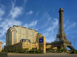 The Parisian Macao