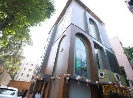 The Bohoo 99 Nr Mumbai International Airport