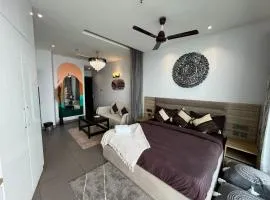 Hotel Nova Suites - Luxurious Stay In Noida