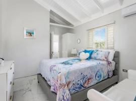 Tranquility Resort Villa, hótel í Ocho Rios