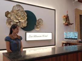 Lao Blossom Hotel, hotel em Luang Prabang
