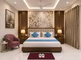 HOTEL DELHI ESSENCE NEAR DELHI AIRPORt