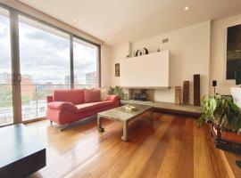 Virrey Luxury Condo 2BR & Jacuzzi, ξενοδοχείο στη Μπογκοτά