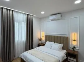 Loris Rooms