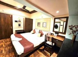 Hotel White Moon' Near Karkarduma Couple friendly