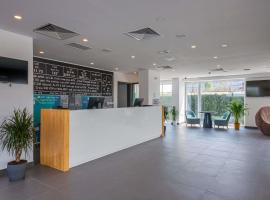 Ibis Styles Bucharest Airport, hotel in Otopeni