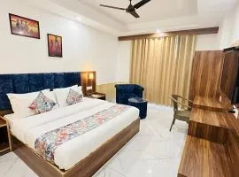 Ocean by Mayassar Stays