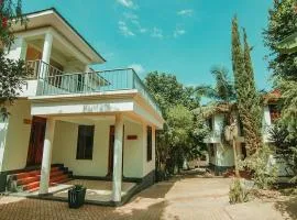 Bamboo Savanna Villas