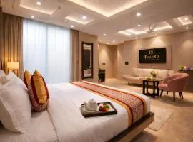 The PratiQ Luxe - Paschim Vihar