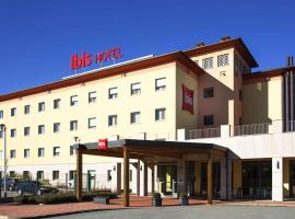 Ibis Como โรงแรมในกรานดาเต