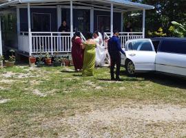 4Others Place, hotel u gradu Nukualofa