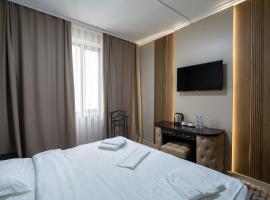 DeLuxe PLAZA, hotel a Almaty