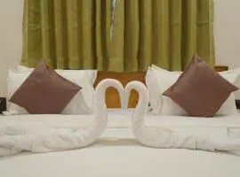 Palm Glow Resort