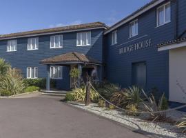 The Bridge House; BW Signature Collection、ファーンダウンのホテル