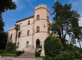 होटल की एक तस्वीर: Castello Montegiove