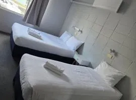 Country Club Motel