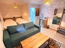 House of Tayan - Lakeside Cabins