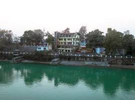 The Shanti Naturecure On Ganga