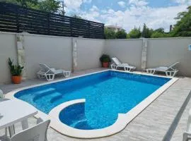 Pansion & Apartments Bridge