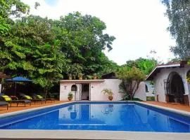Hacienda Escondida 10min to Airport
