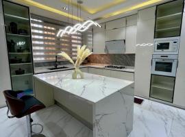 Luxury 4 Bedroom Duplex located at Ikeja Gra, hótel í Ikeja