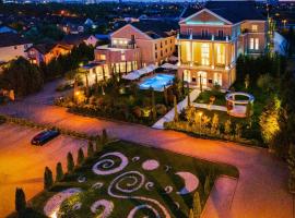 Tresor Le Palais Timisoara, Curio Collection by Hilton، فندق في تيميشوارا