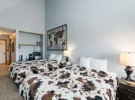 645 Silvercreek Inn Room