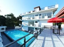Hotel Emerald Green