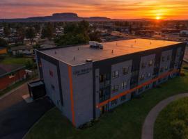 Lux Suites Extended Stay, hotel en Thunder Bay