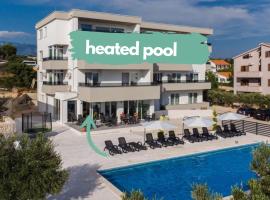 Boutique Hotel IVY'Z, hotel en Novalja