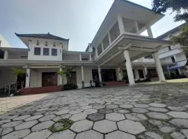 Hotel Pramesthi Solo